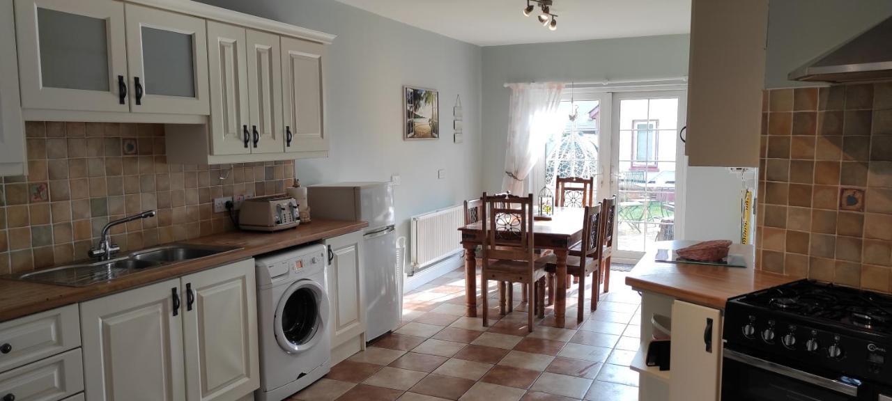 Padua House Holiday Home In The Centre Of Bundoran And 2 Mins Walk To The Beach Exterior photo